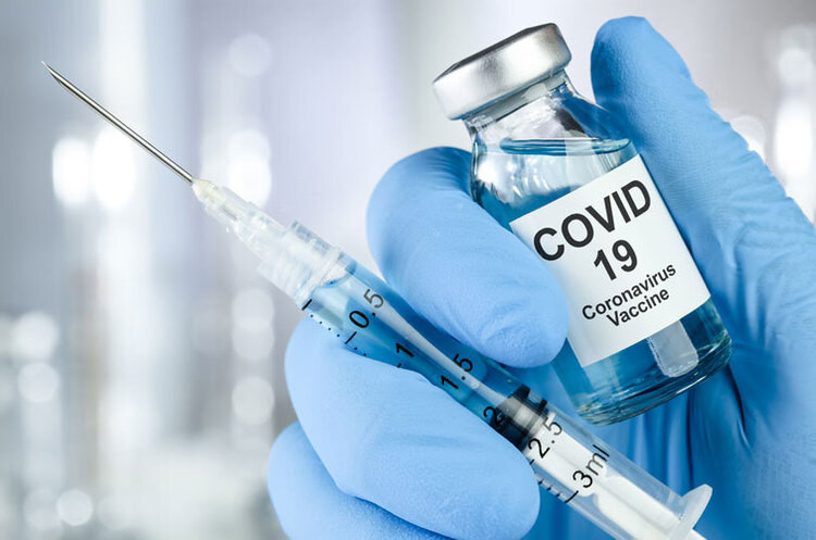 Вакцина від COVID: в України є три варіанти, де її дістати