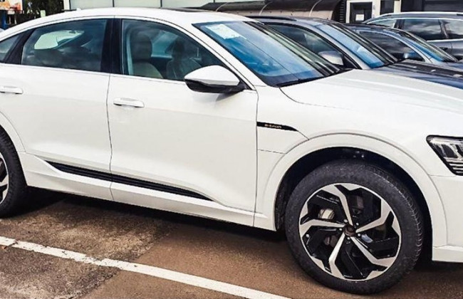 В Украину привезли новый электрокроссовер Audi, фото