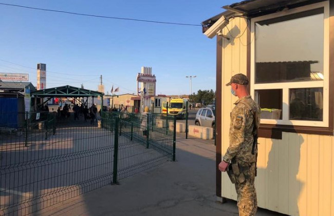 Выезд из ОРДЛО заблокирован: единственный работающий КПВВ закрыли на карантин