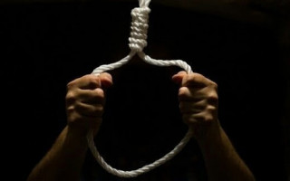 Под Киевом полицейские вытащили мужчину из петли