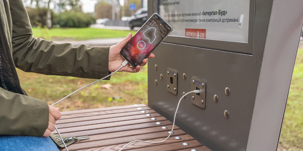 В парке «Нивки» открыли музыкальные лавки, которые играют песни о Киеве