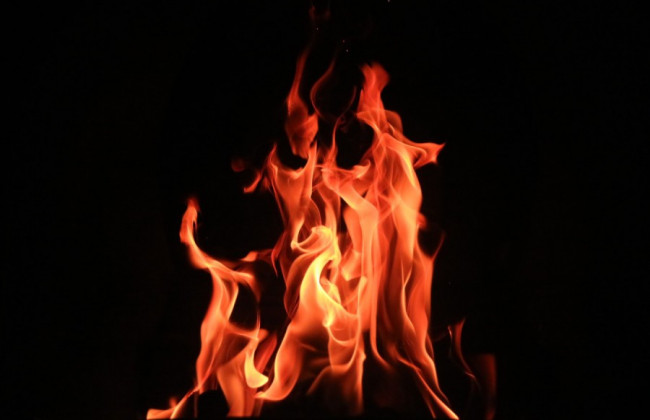 На Майдане военнослужащий совершил самосожжение, фото