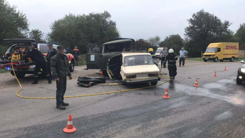 Смертельное ДТП на Буковине: два человека погибли и трое — пострадали
