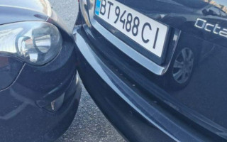 ДТП под Киевом: водитель забыл поставить авто на ручник, фото