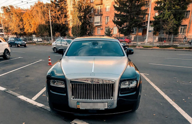В Украине засветился элитный Rolls-Royce за 8 млн, фото