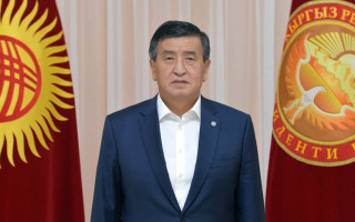 Президент Кыргызстана Жээнбеков ушел в отставку