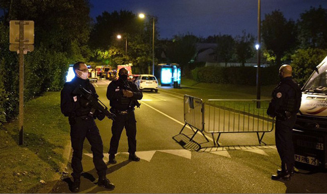 Во Франции обезглавили учителя истории: СМИ назвали личность убийцы