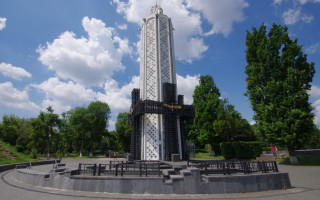 Инклюзивный Киев: в столице открыли выставку для слепых