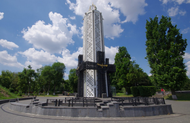 Инклюзивный Киев: в столице открыли выставку для слепых