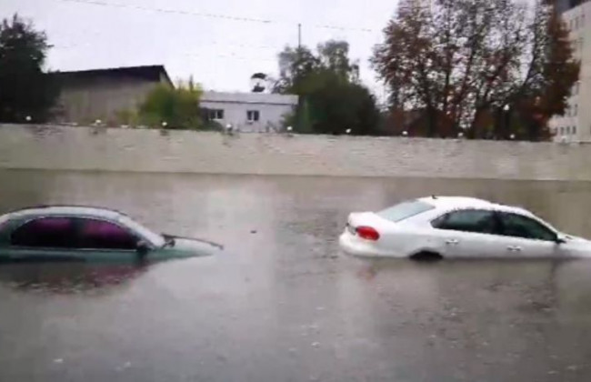 Как Киев ушел под воду: появились фото последствий сильного дождя