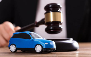 Верховний Суд вказав, у яких випадках можлива екстрена зупинка на перехресті