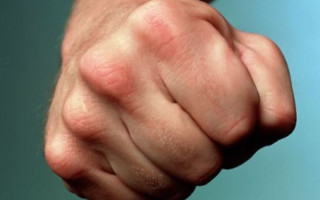 В Киеве двое мужчин избили собутыльника
