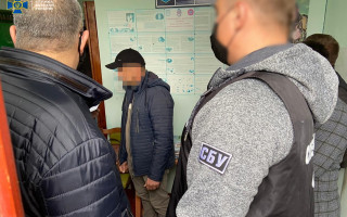 На Хмельниччині голова сільради вимагав хабарі в обмін на земельні ділянки