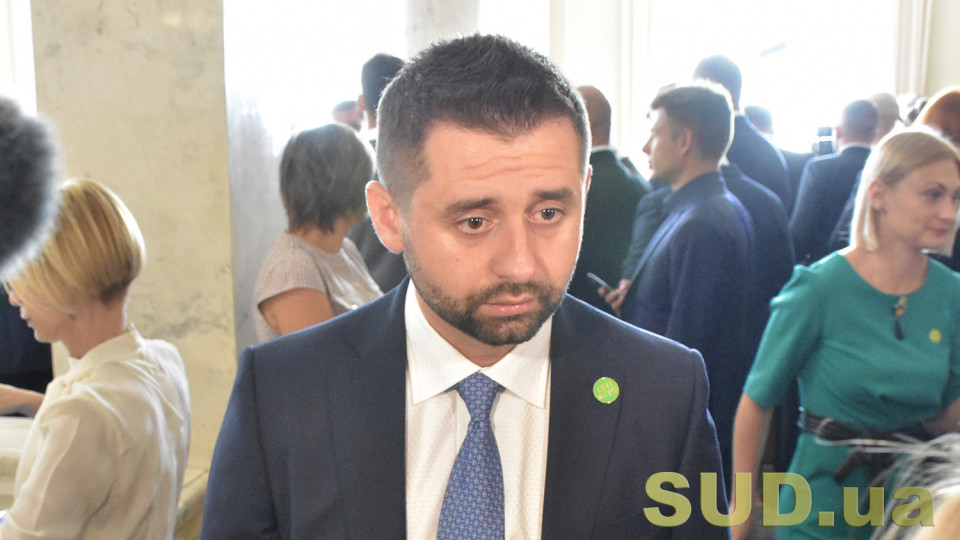 Арахамия анонсировал новые опросы от Зеленского после выборов