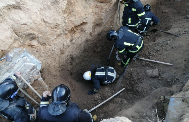 В Одессе на стройке обвалился котлован: погибли два человека