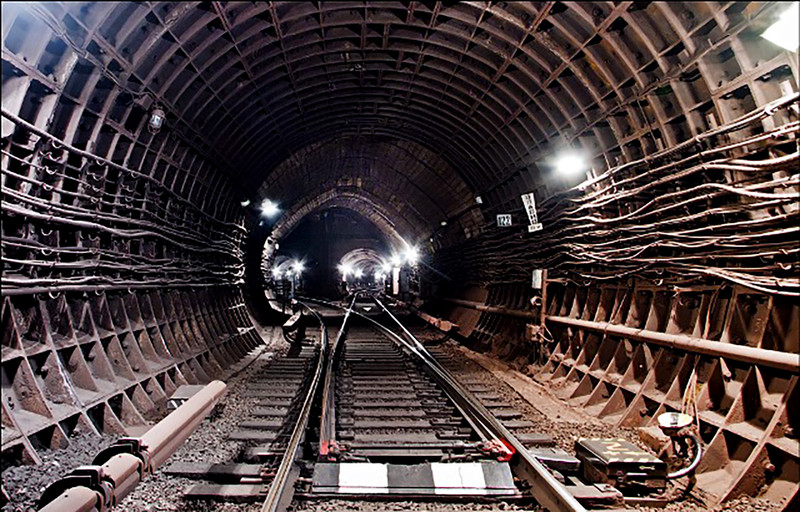 В тоннеле киевского метро обнаружен человек