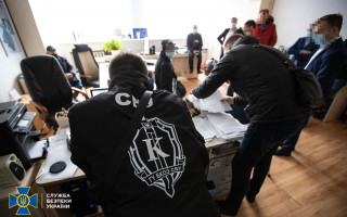 Посадовців ДАБІ викрили на масштабній незаконній видачі дозвільних документів: відео