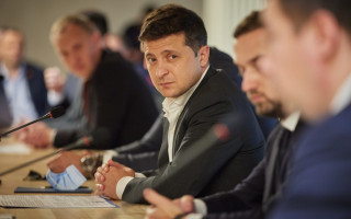 Украина не может жить без денег МВФ: Зеленский