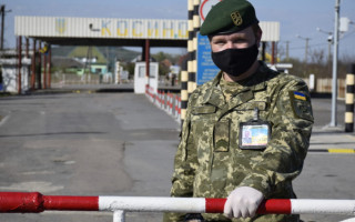 Пункт пропуску на кордоні з Угорщиною відновив свою роботу