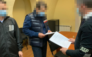 Заволодіння  2,5 мільярдами: ДБР повідомило про підозру ексзаступнику голови банку «Фінанси та Кредит»