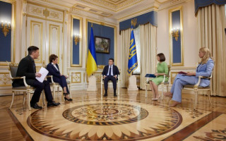 Зеленський про Кабмін: Голови можуть полетіти