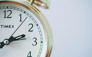 Стало известно, при каком условии отменят перевод часов