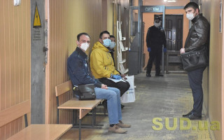 Зняв маску: на Київщині щодо відвідувача суду складено адмінпротокол