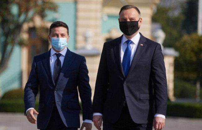 Зеленский отреагировал на заражение Дуды коронавирусом