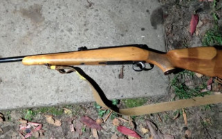 На Київщині конфлікт між чоловіками та підлітками закінчився стріляниною, фото