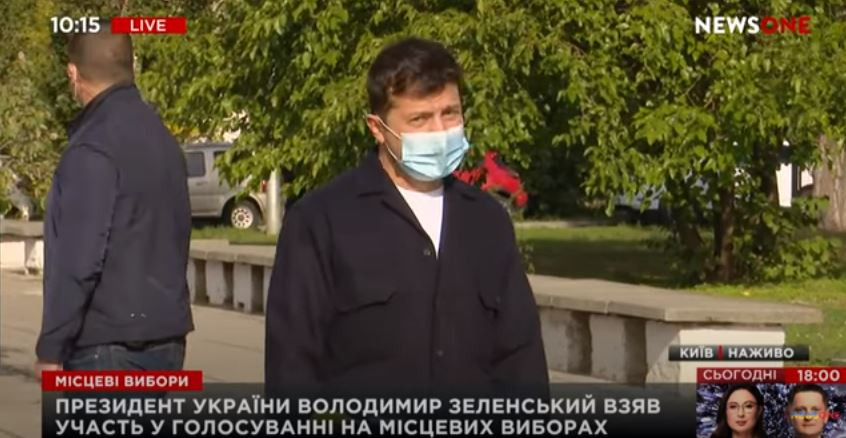 «Вам не интересен мой ответ, счастливо»: Зеленский пообщался с журналистами после голосования, видео