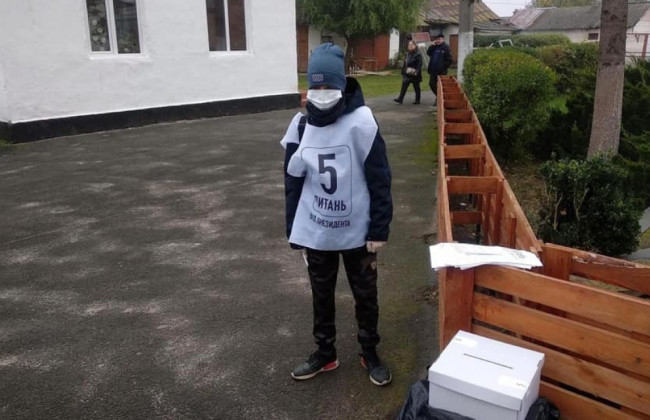 В Ровенской области подростка привлекли к опросу от Зеленского