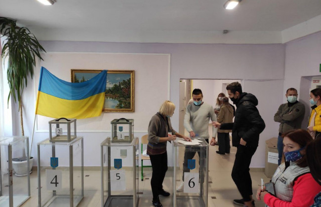 Как жители столицы голосуют за мэра Киева: фото