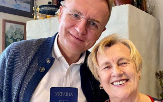 Помогла теща: Андрей Садовой нашел паспорт и пошел голосовать