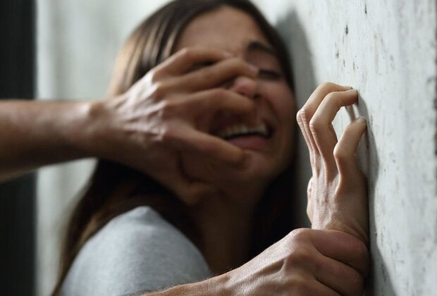 На Херсонщине в парке на 14-летнего ребенка напал насильник