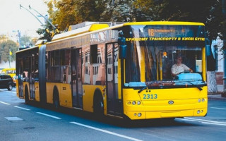 В Киеве троллейбусы изменят маршрут: в чем причина
