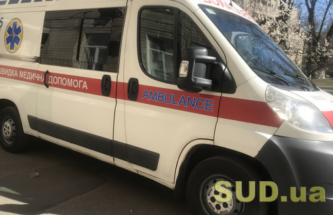 В Киеве женщина пыталась совершить суицид, видео