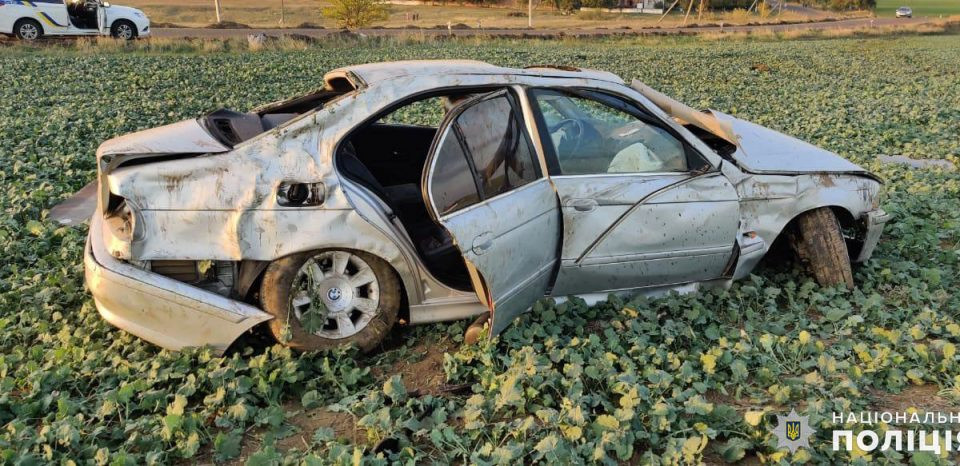 В Николаевской области BMW слетел в кювет, водитель погиб
