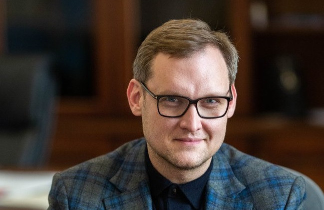 COVID-19 в Офисе Президента: заболел еще один зам Ермака —  Андрей Смирнов