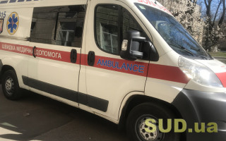 В Киеве женщина пыталась совершить суицид, видео