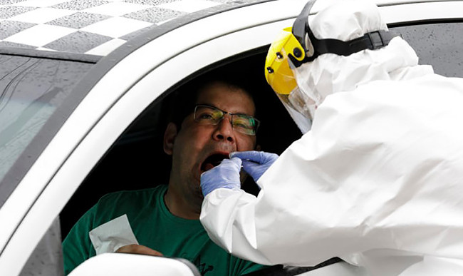 Словакия протестирует на коронавирус все население страны  за выходные