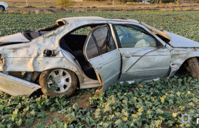 В Николаевской области BMW слетел в кювет, водитель погиб