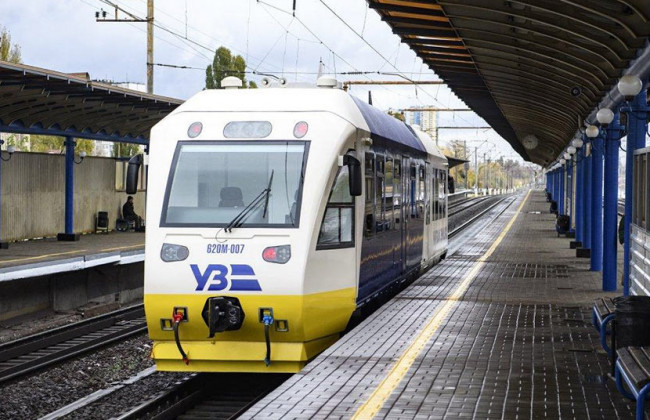 В Киеве бориспольский экспресс наехал на девушку