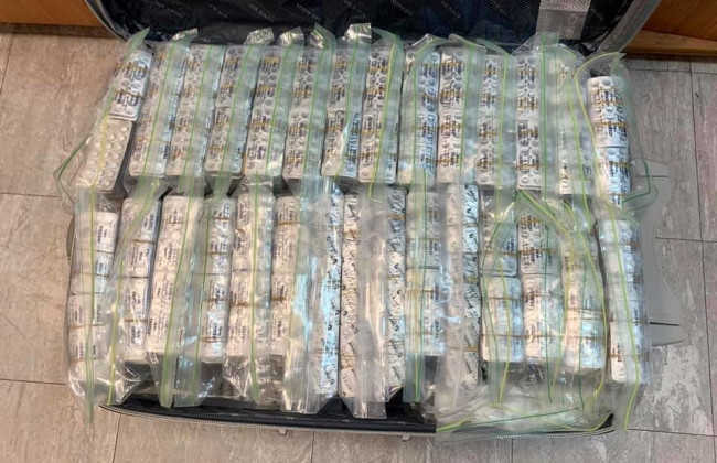 У «Борисполі» затримали дівчину з повною валізою заборонених препаратів