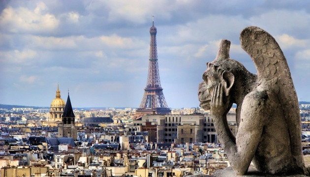 Все по домам: Франция снова вернула жесткий локдаун