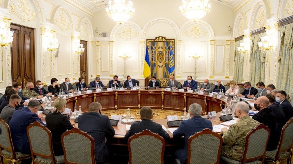 Уряд розробляє законопроект про відновлення доброчесності у КСУ: Офіс Президента