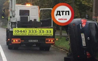 В Киеве эвакуатор потерял автомобиль