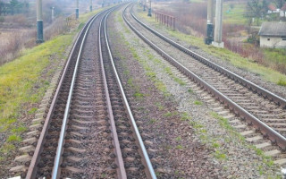 Трагедия под Одессой: поезд переехал пожилую пару