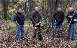 Пропал без вести: в лесу под Киевом нашли убитого мужчину