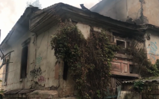 В Киеве горел памятник архитектуры: подробности, видео