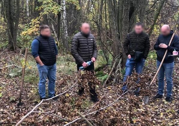 Пропал без вести: в лесу под Киевом нашли убитого мужчину